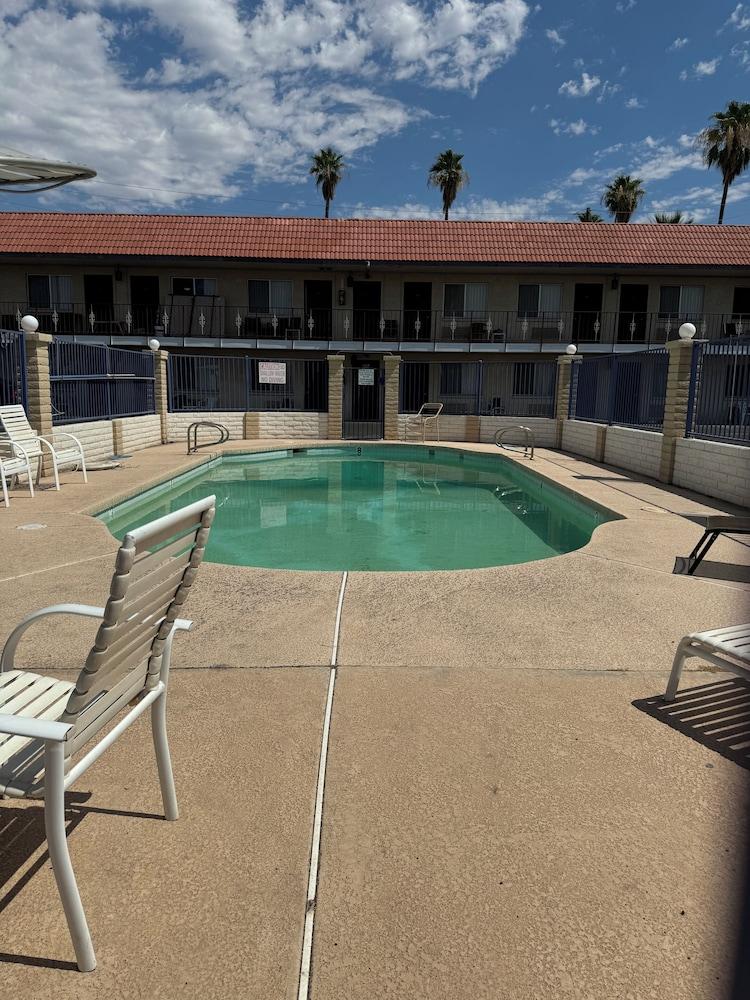 Del Rio Hotel O near Mesa Downtown photo 14