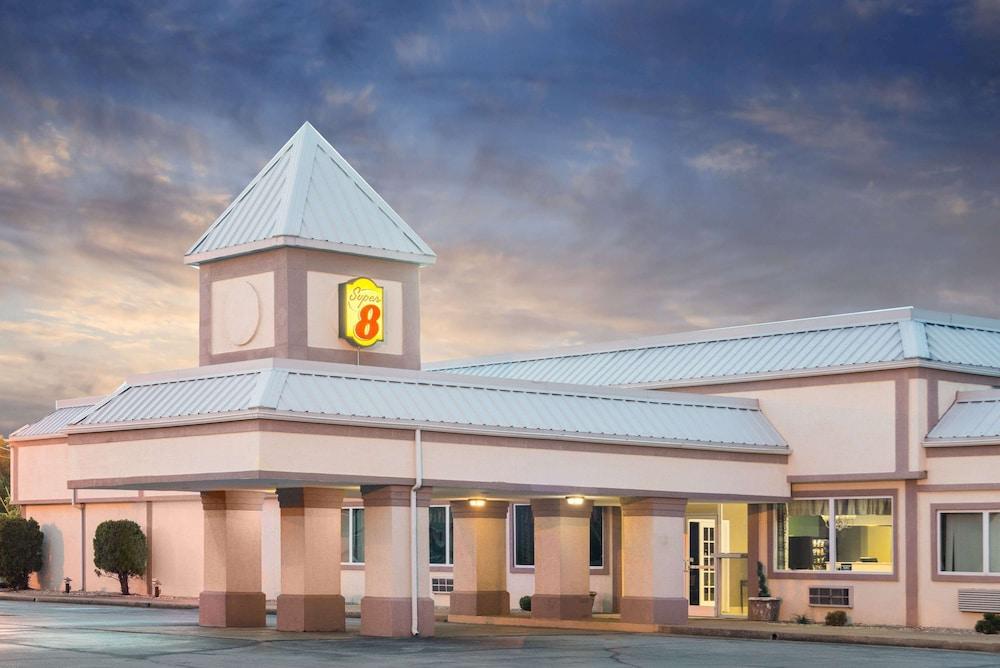 Super 8 by Wyndham Williamsburg photo 17
