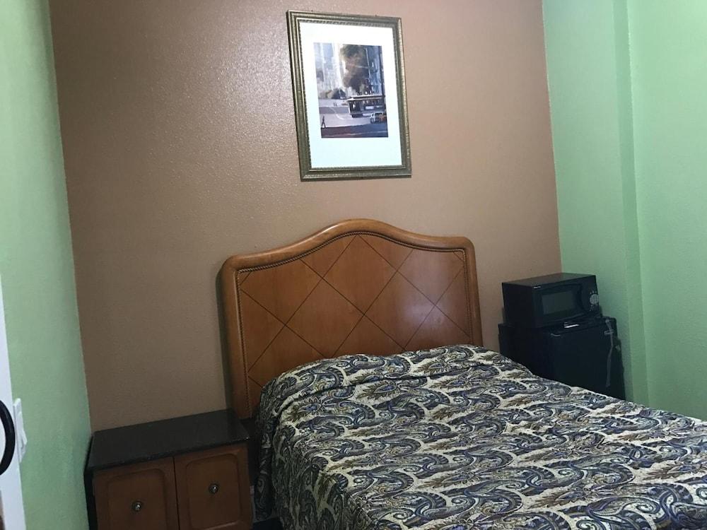 Oak Hotel photo 31