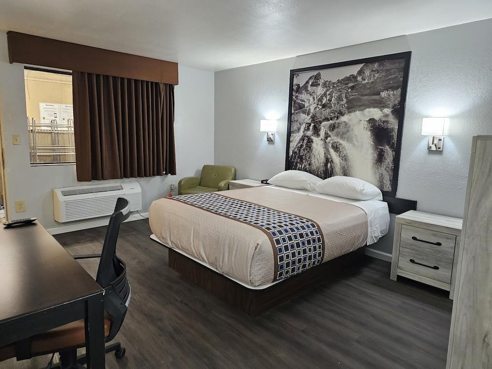 Canyon Inn Motel photo 11