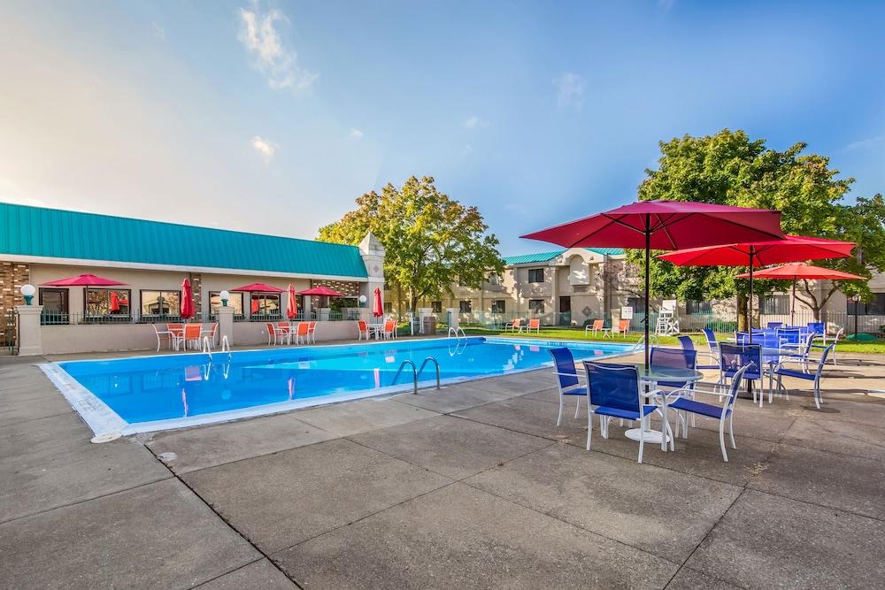 Cayuga Blu Hotel photo 1