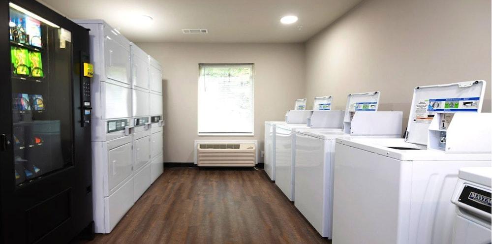 WoodSpring Suites Atlanta Airport photo 20