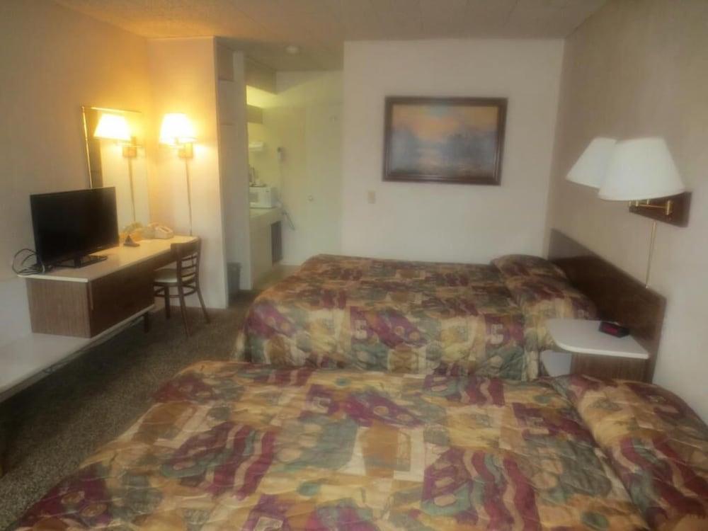 Down Towner Inn photo 5