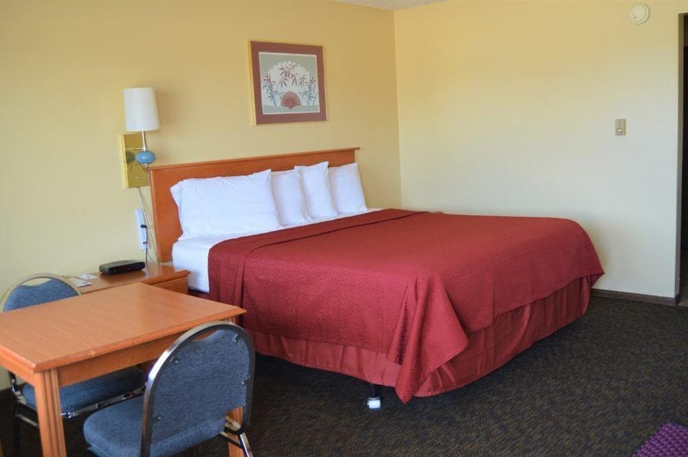 MIDWAY MOTEL photo 1