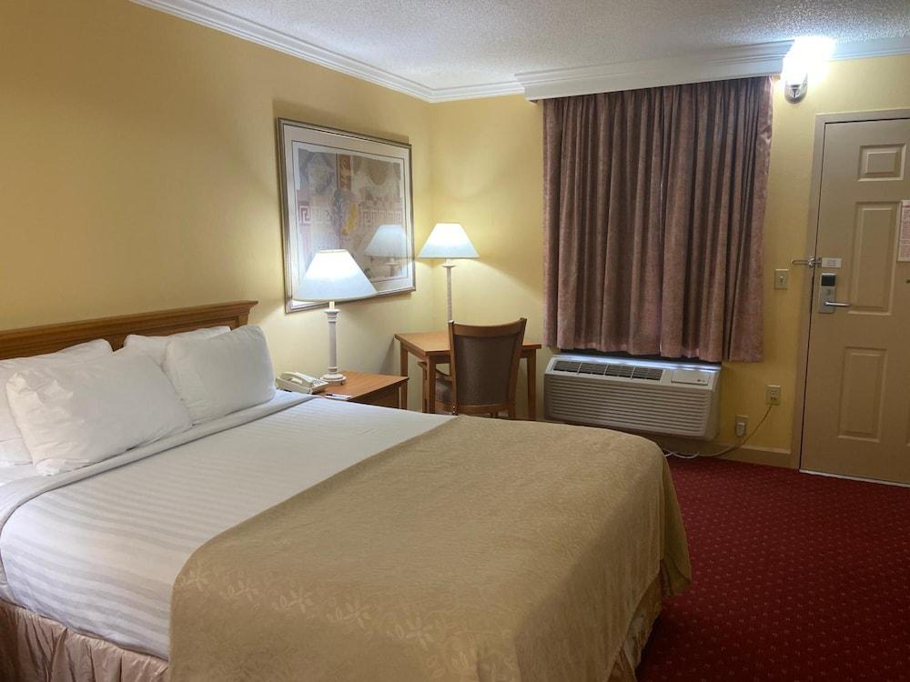 Bryson Inn photo 8
