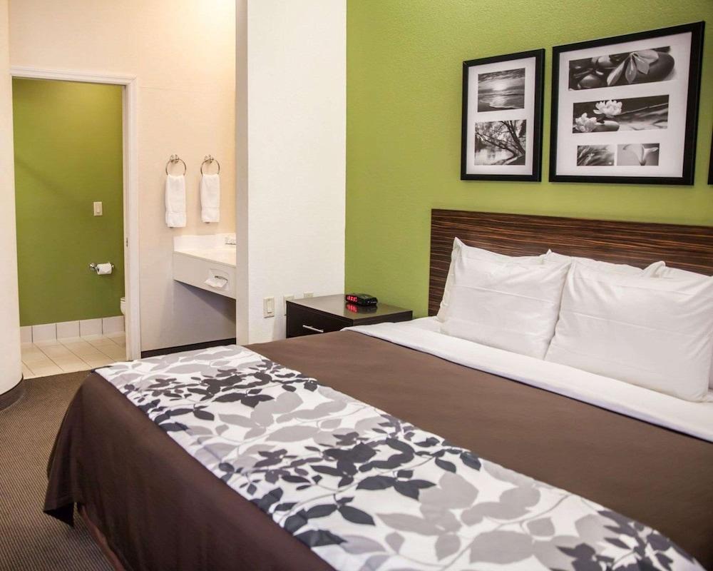 Sleep Inn & Suites photo 31