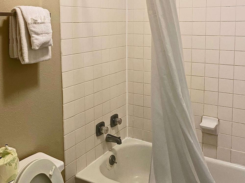 Rodeway Inn San Angelo South photo 21