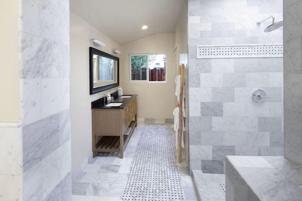 Rockhouse Suites photo 12