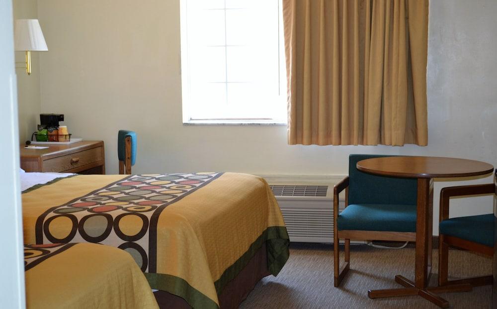 Brookshire Inn photo 9