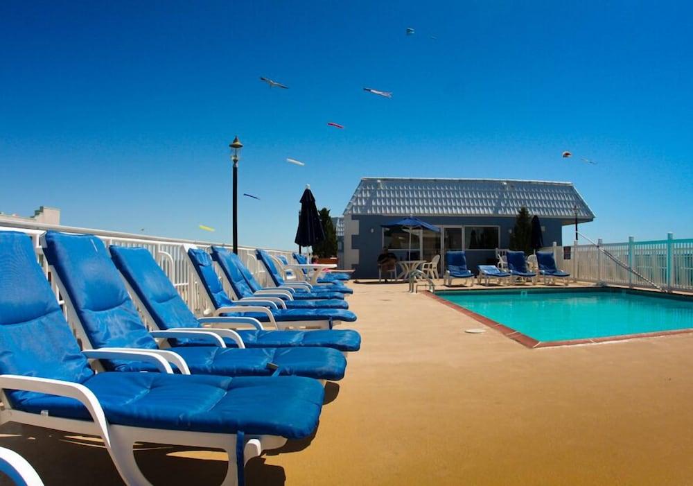 Tidelands Caribbean Hotel and Suites photo 36