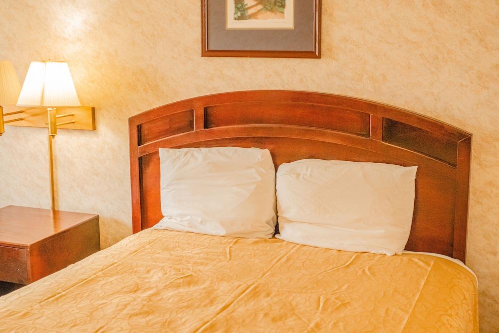 Colfax Inn photo 53