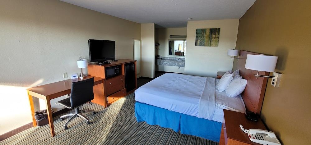 Quality Inn Ashburn photo 16
