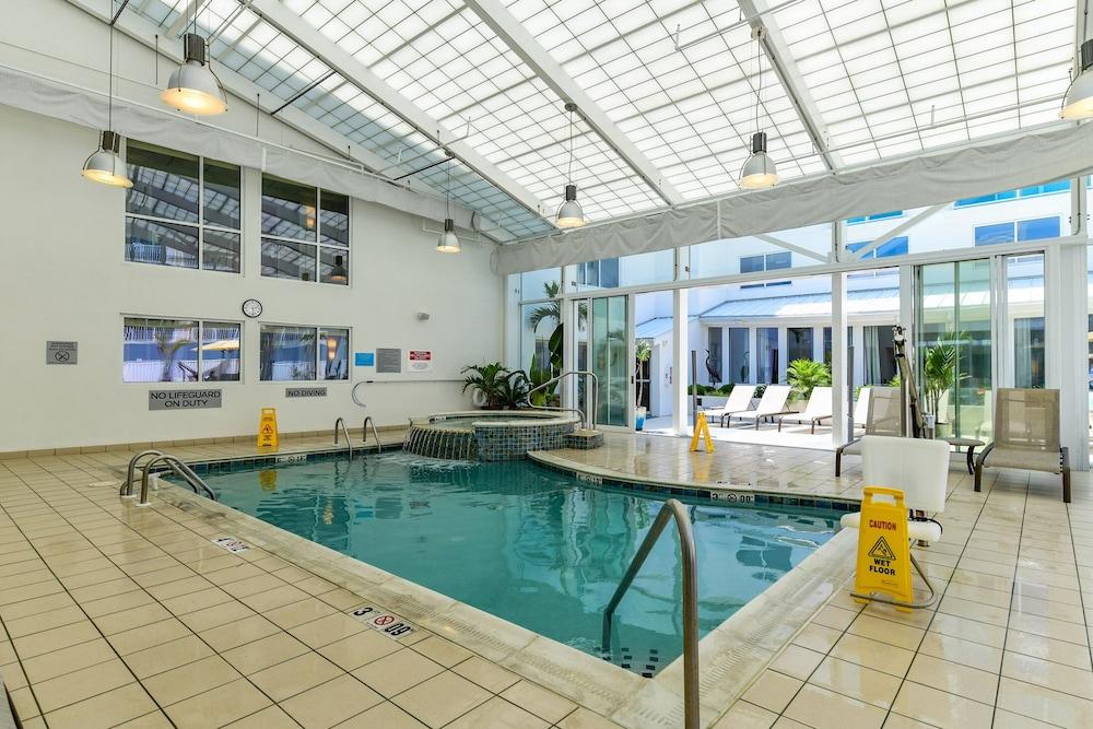 Miramar Condominiums photo 25