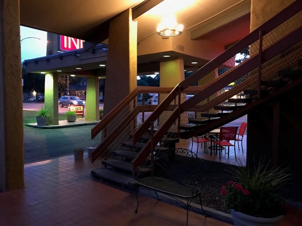Adobe Inn photo 25