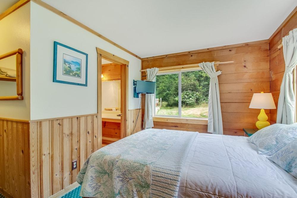 Deer Harbor Inn photo 100