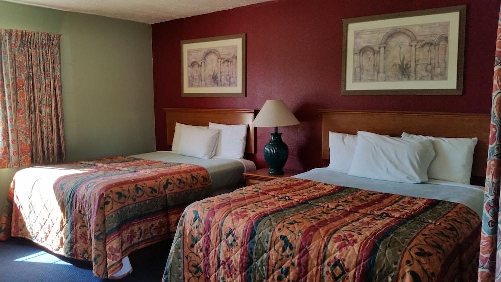 El Rancho Motel photo 9