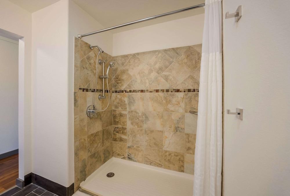 Quality Inn & Suites Castle Rock/SW Denver photo 7