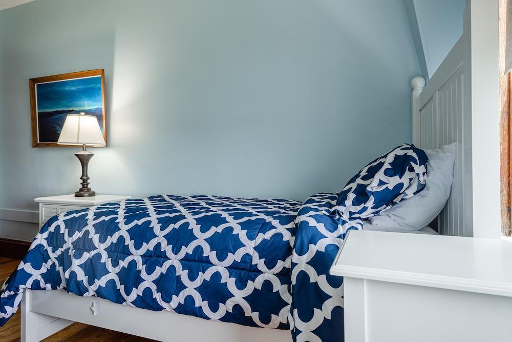 Narragansett Inn photo 54