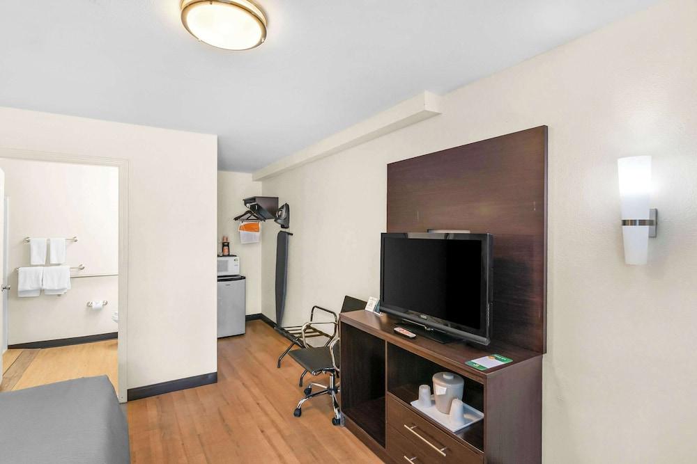 Quality Inn Queensbury - Lake George Area photo 5