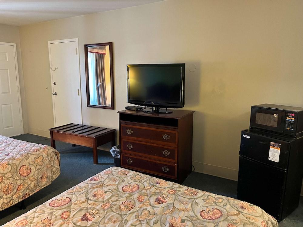 Motel 6 Bracey, VA – I-85 photo 8