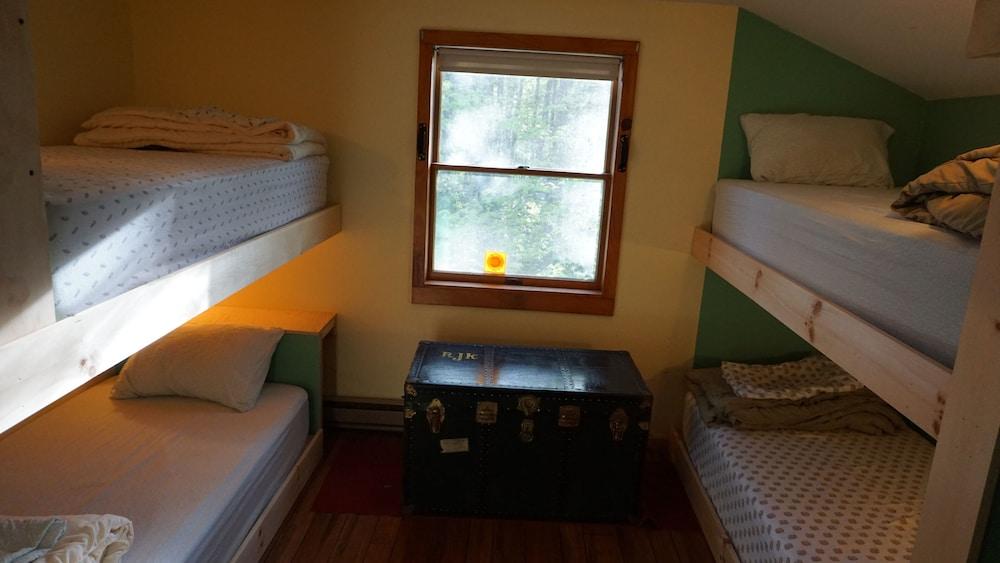 Upscale Hostel by Lake George & Gore Mtn photo 26