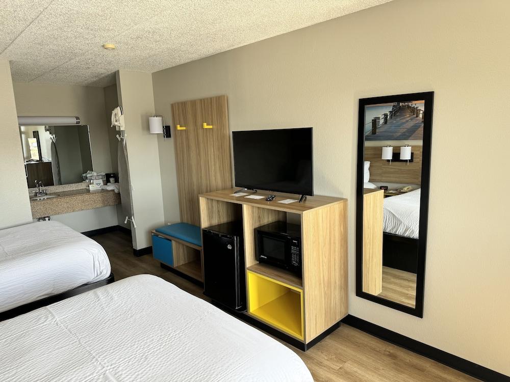 Days Inn by Wyndham Cloverdale Greencastle photo 3