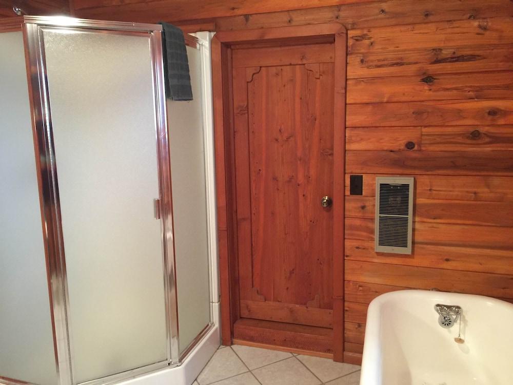 Whistling Swan Motel photo 23