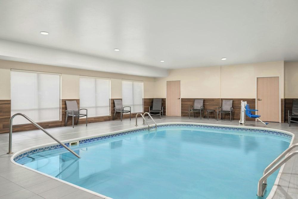 Fairfield by Marriott Mt Pleasant photo 18