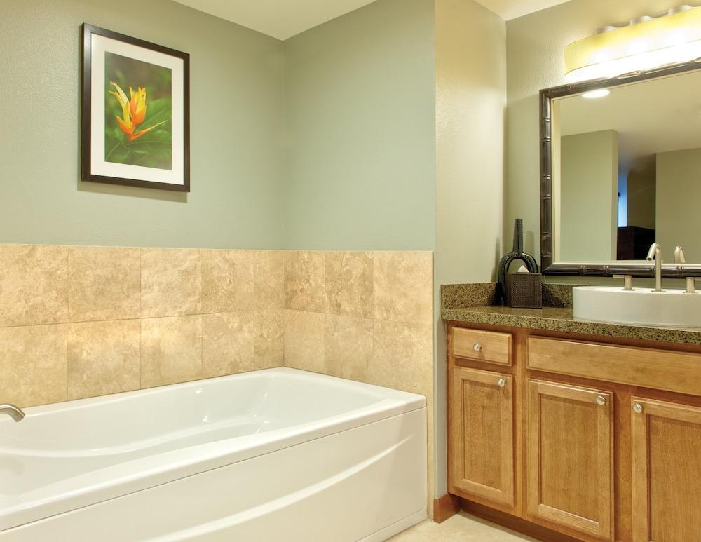 Club Wyndham at Waikiki Beach Walk photo 6