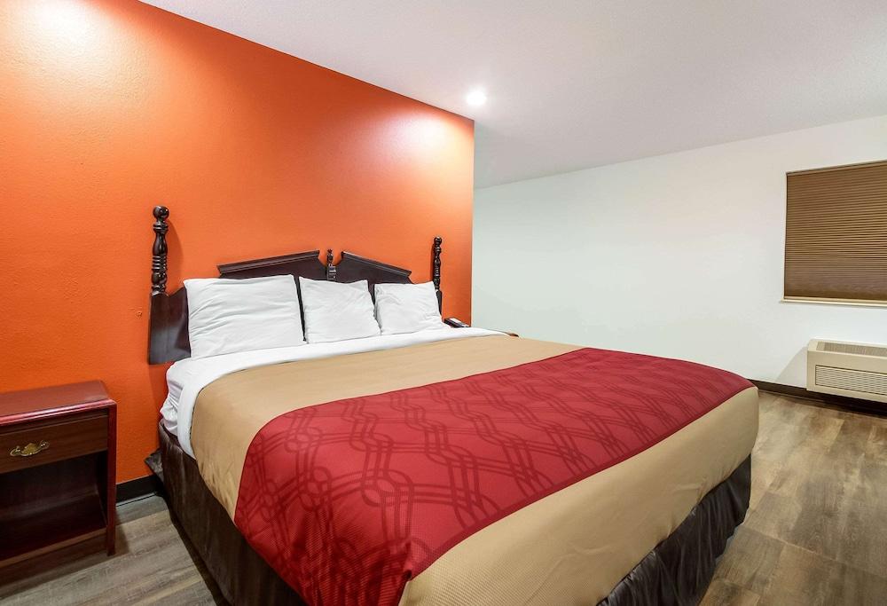 Econo Lodge Franklin photo 21