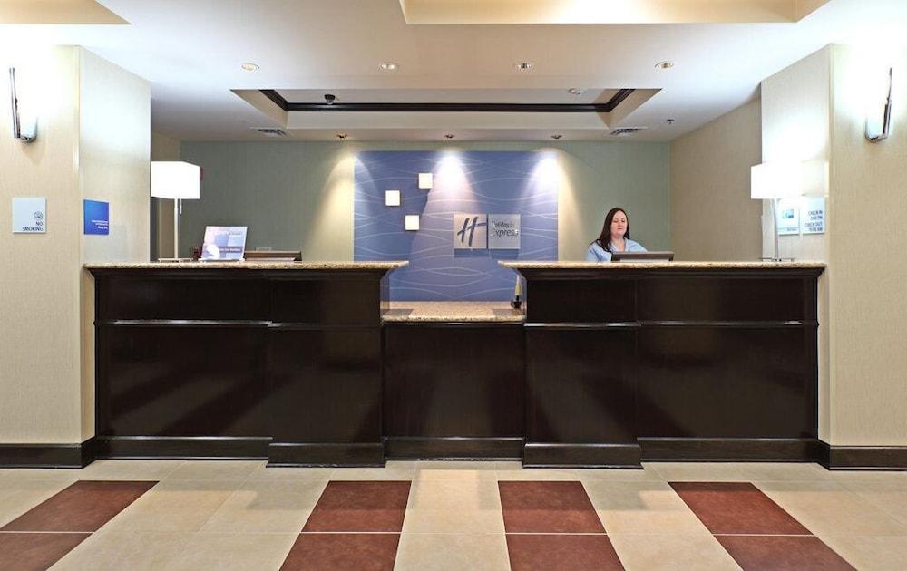 Holiday Inn Express & Suites Maumelle - Little Rock NW by IHG photo 2