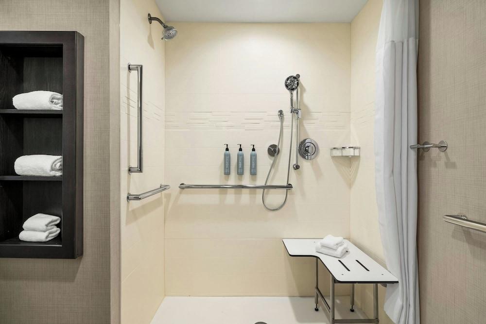 Residence Inn By Marriott Richmond Airport photo 16