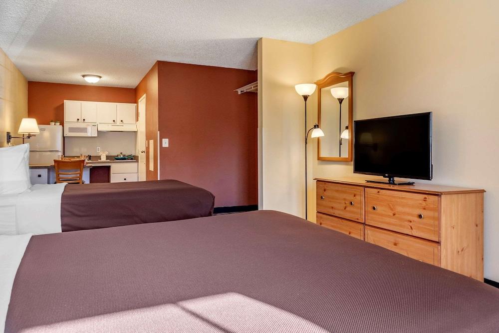 Suburban Studios Albuquerque Uptown photo 24