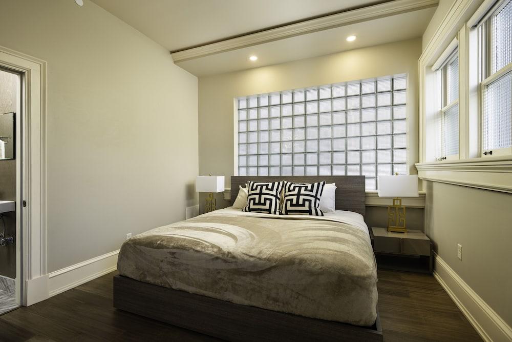 The Edward Hotel photo 27