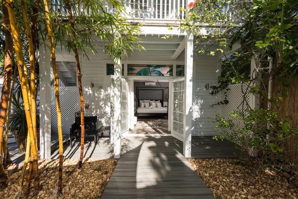 Alexanders Guesthouse - Adult Exclusive, LGBTQ Friendly photo 14