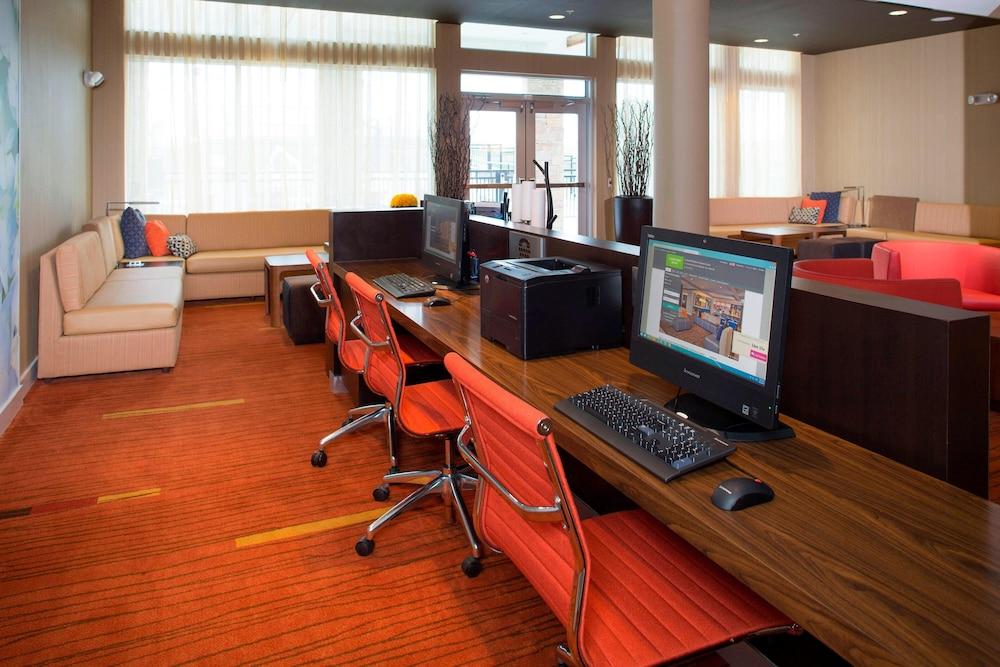 Courtyard by Marriott Dallas Midlothian-Midlothian Conf Ctr photo 38