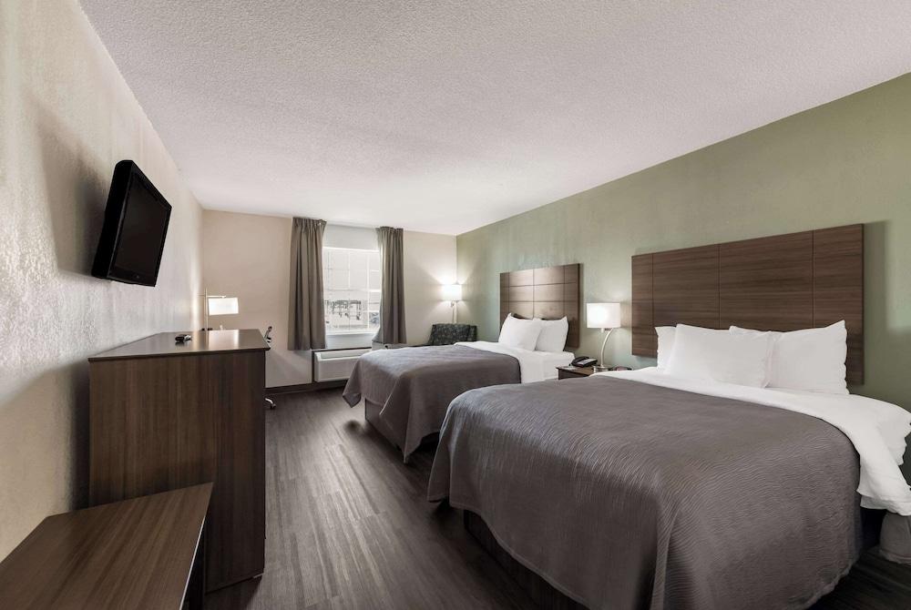 Quality Inn Saint Louis Airport photo 25