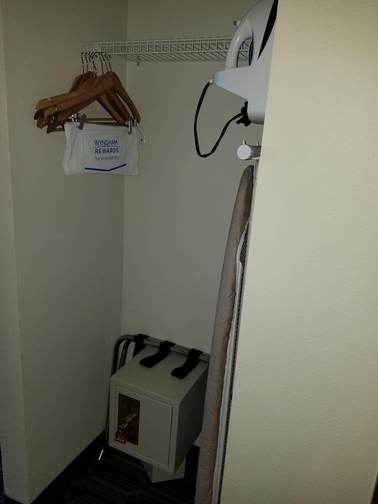 Baymont by Wyndham Noblesville photo 38
