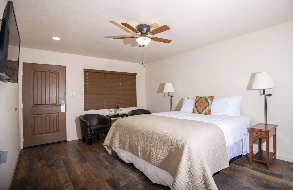 The Village at Highlands Ranch photo 10