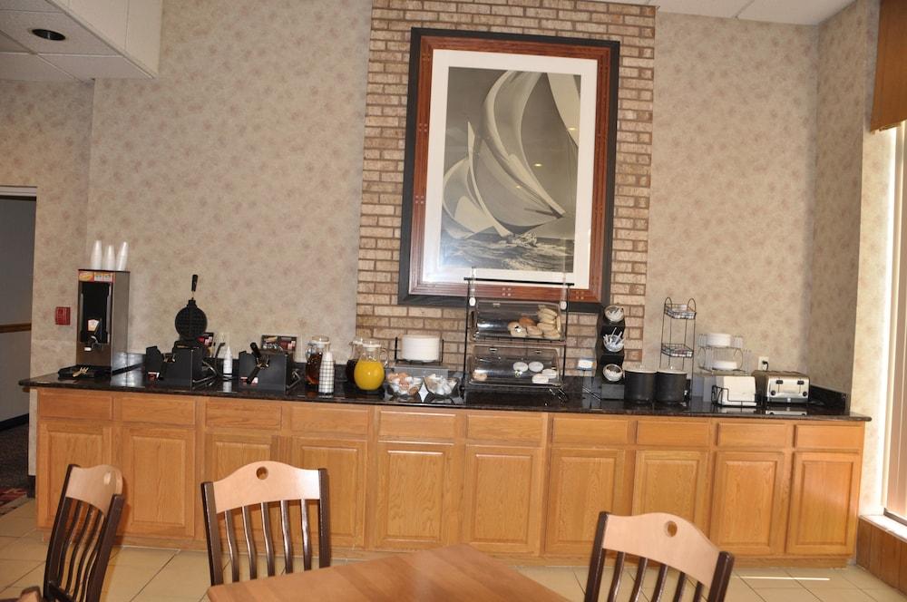 Quality Inn photo 20