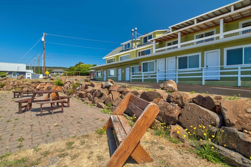 Terimore Bayfront Inn photo 7
