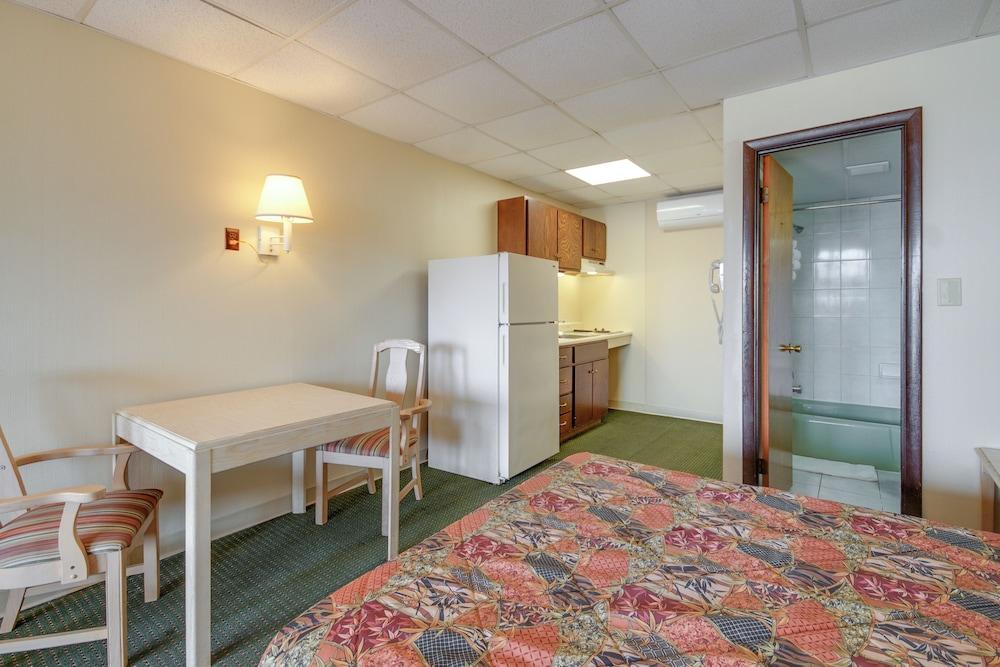 Surf Inn Suites photo 31