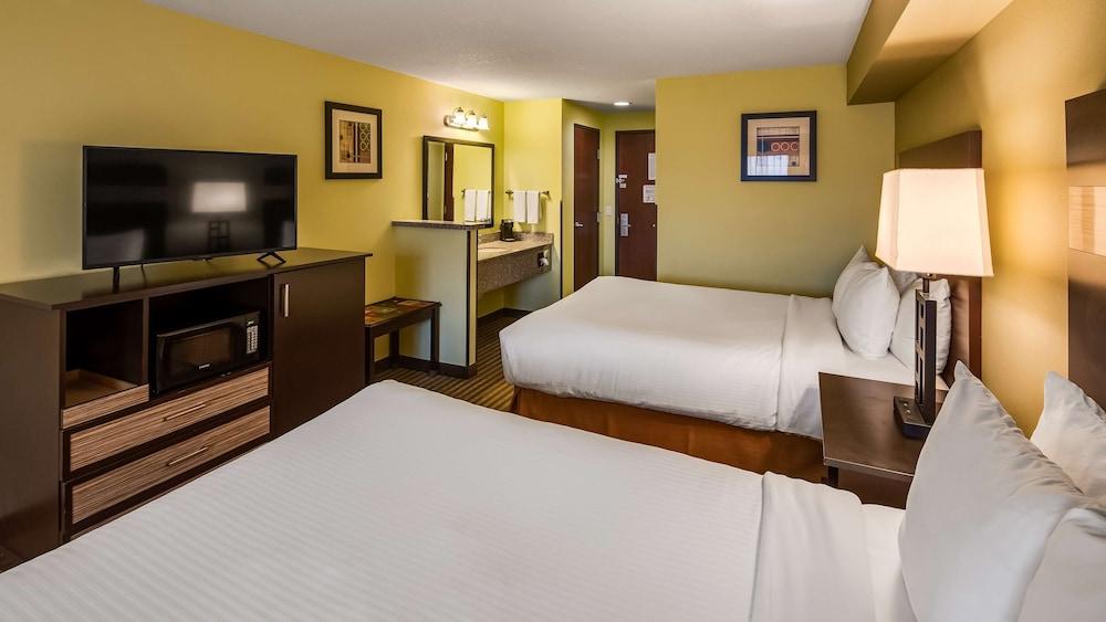 Best Western Rama Inn photo 12