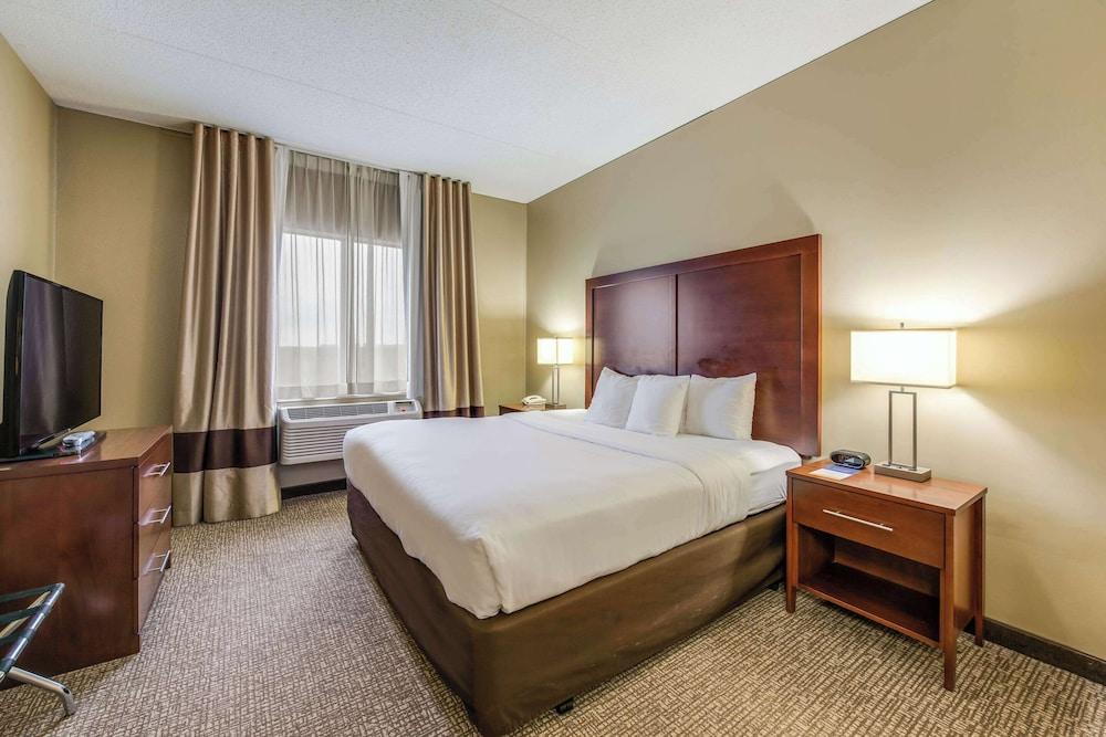Comfort Suites Chicago O'Hare Airport photo 49