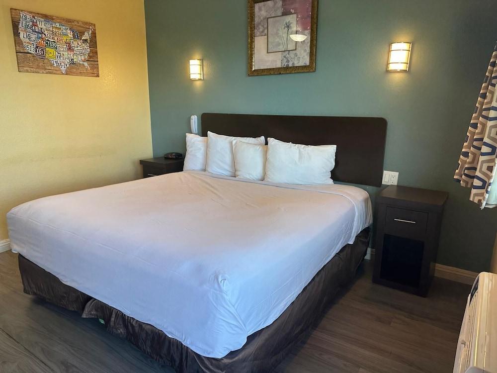Hotel Avenida - Oceanside Camp Pendleton photo 33