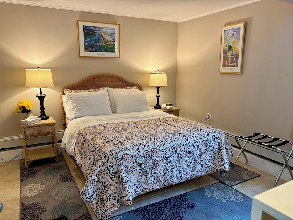 Westhampton Seabreeze Motel photo 28
