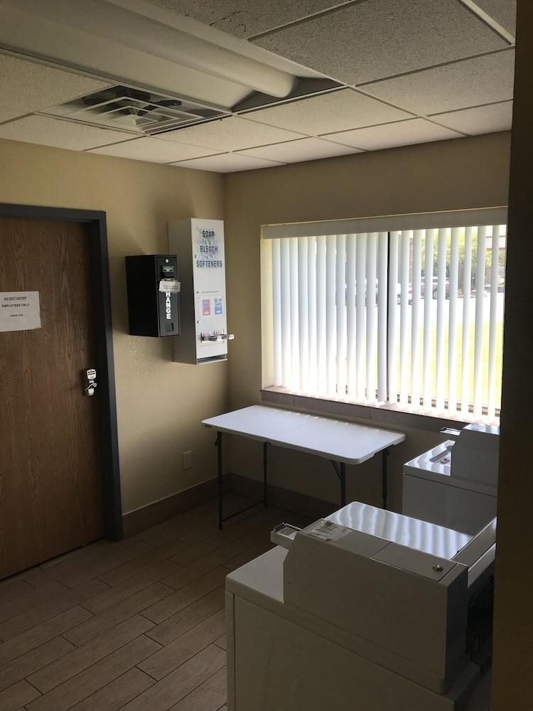Quality Inn & Suites Benton Harbor - St. Joseph photo 4