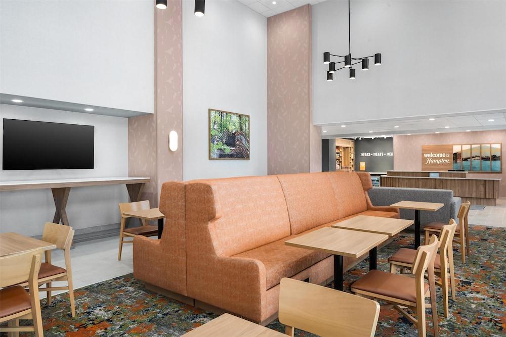 Hampton Inn & Suites Alpena photo 3
