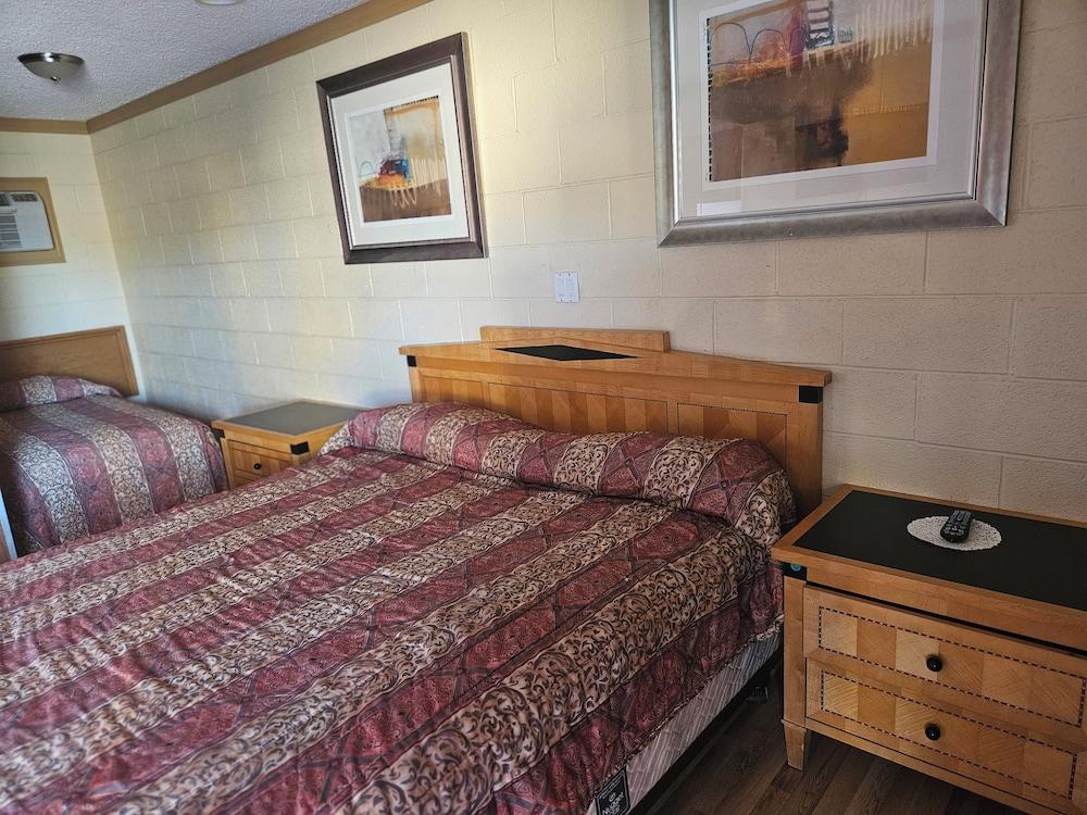 Branding Iron Motel photo 12