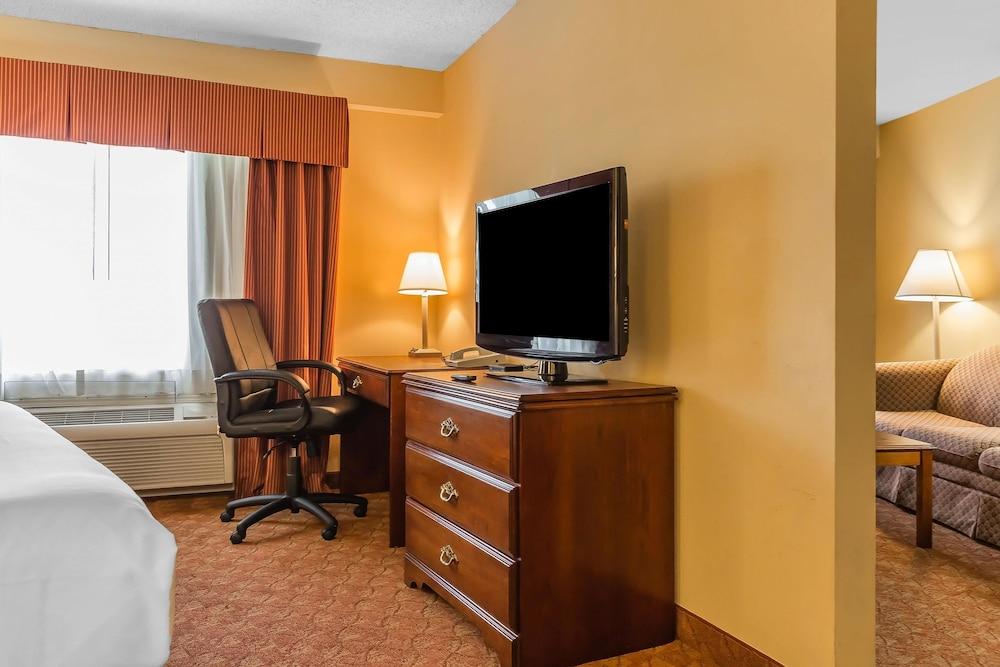 Quality Inn Calera I-65 exit 231 photo 17